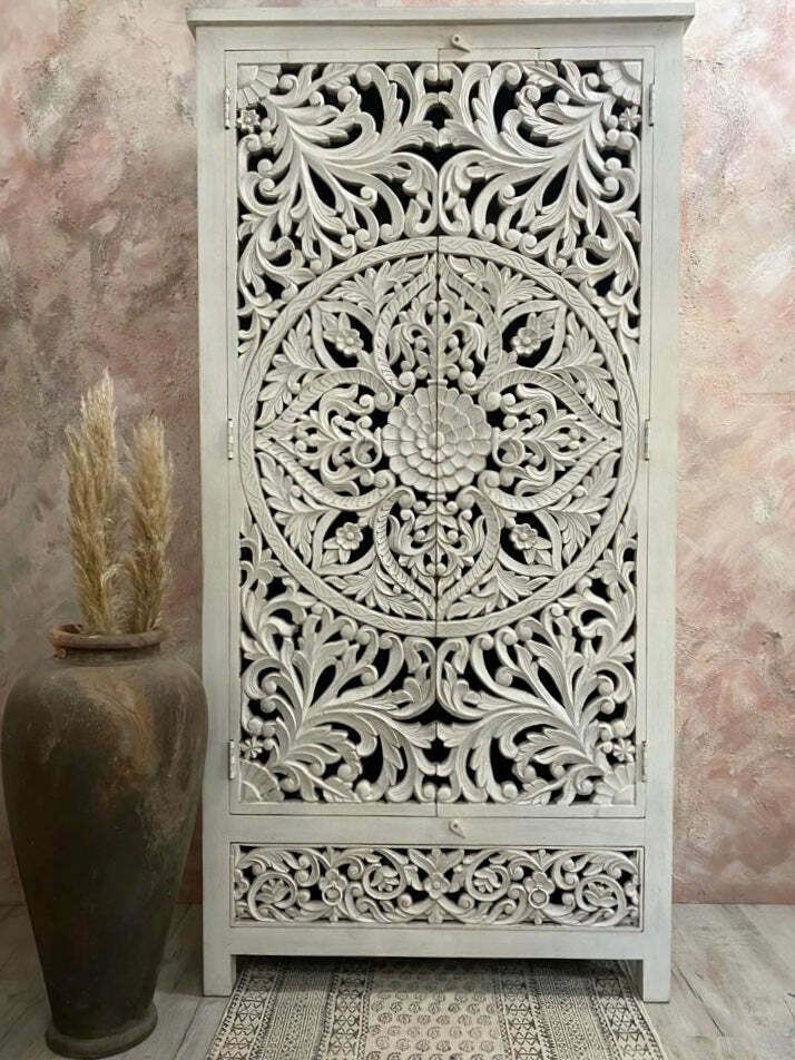 Ornate Hand Carved Mango Wood Armoire/Wardrobe Khar04w