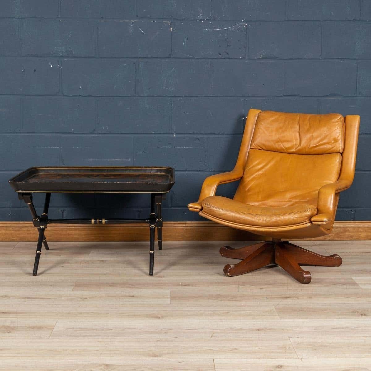 A Foldable Occasional Table, Made In England photo furniture