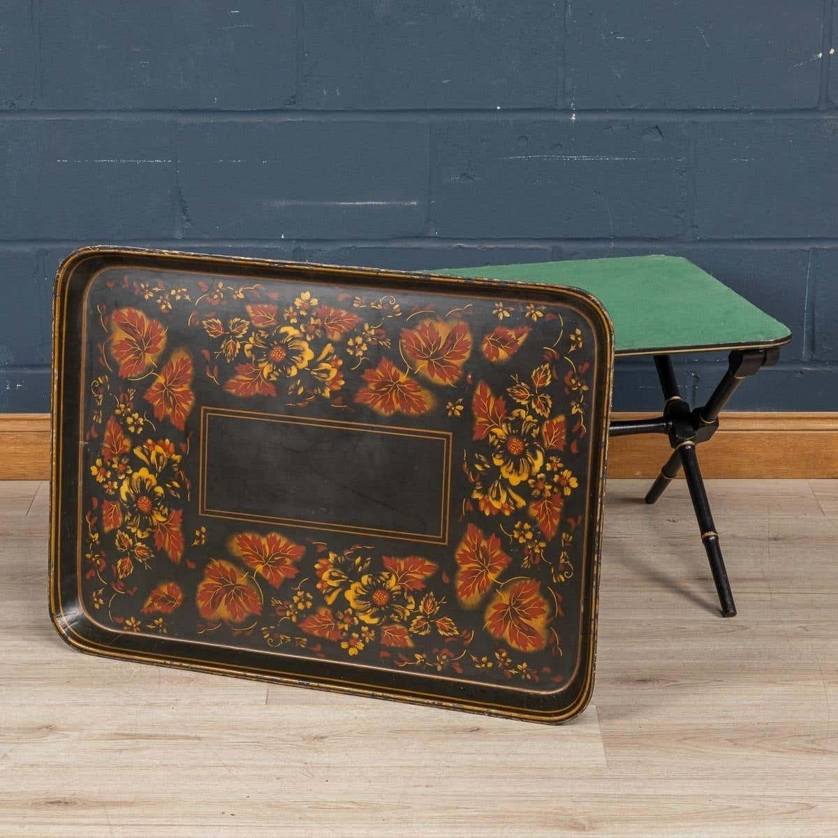 A Foldable Occasional Table, Made In England photo buy