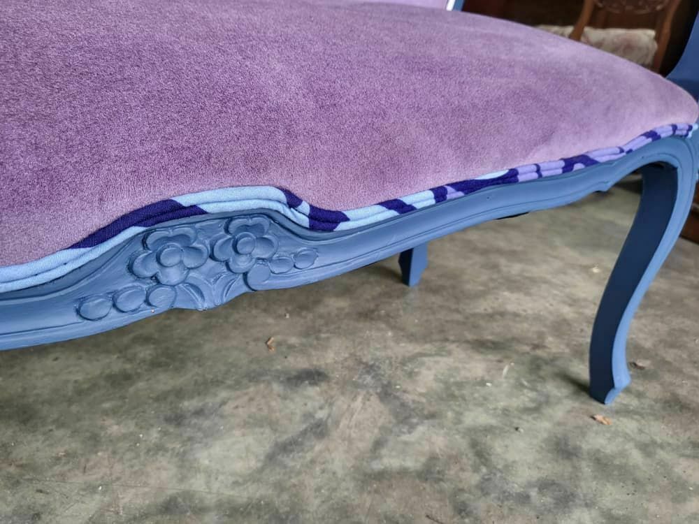 Small French Bed End Hall Bathroom Sofa Painted Blue Cabriole Legs Sprung photo Furniture