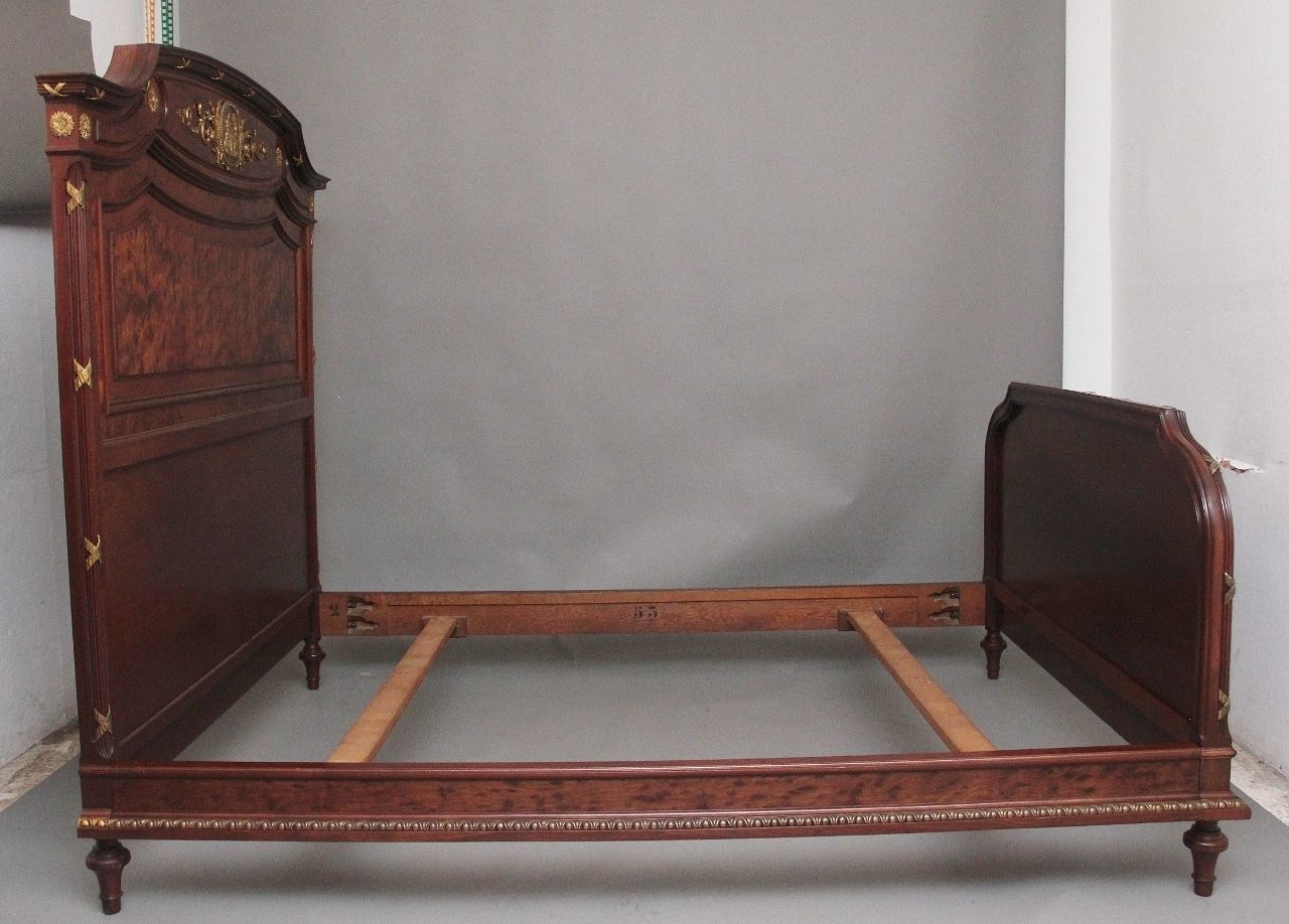 photo vinterior A Fabulous Quality 19th Century French Plum Pudding Mahogany And Brass Bed In The Neoclassical Style