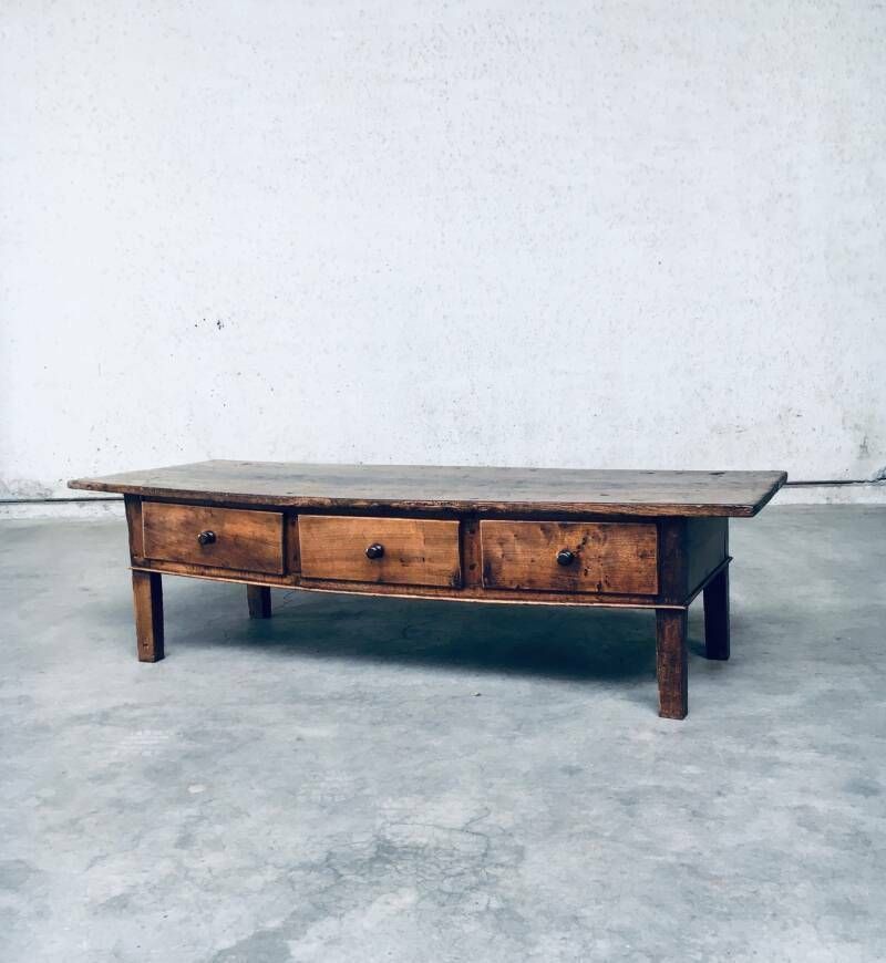 Antiek Spaans Folk Art Laag Consoletafel Of Salontafel photo for sale