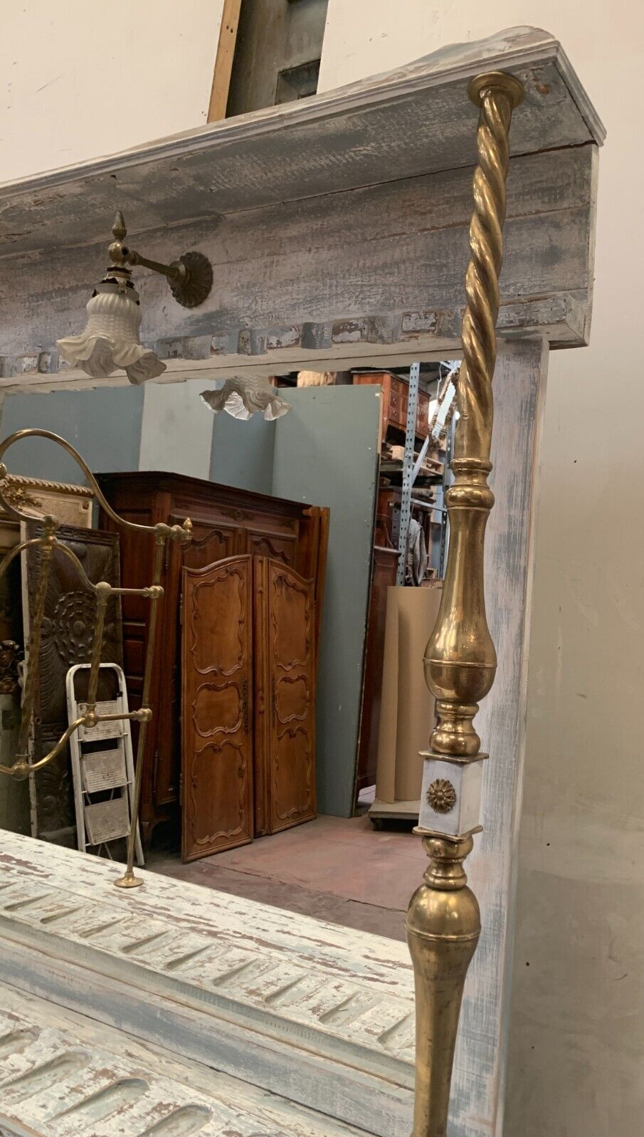 Store Counter With Sliding Door In Patinated Wood XX Century photo 2781.6185