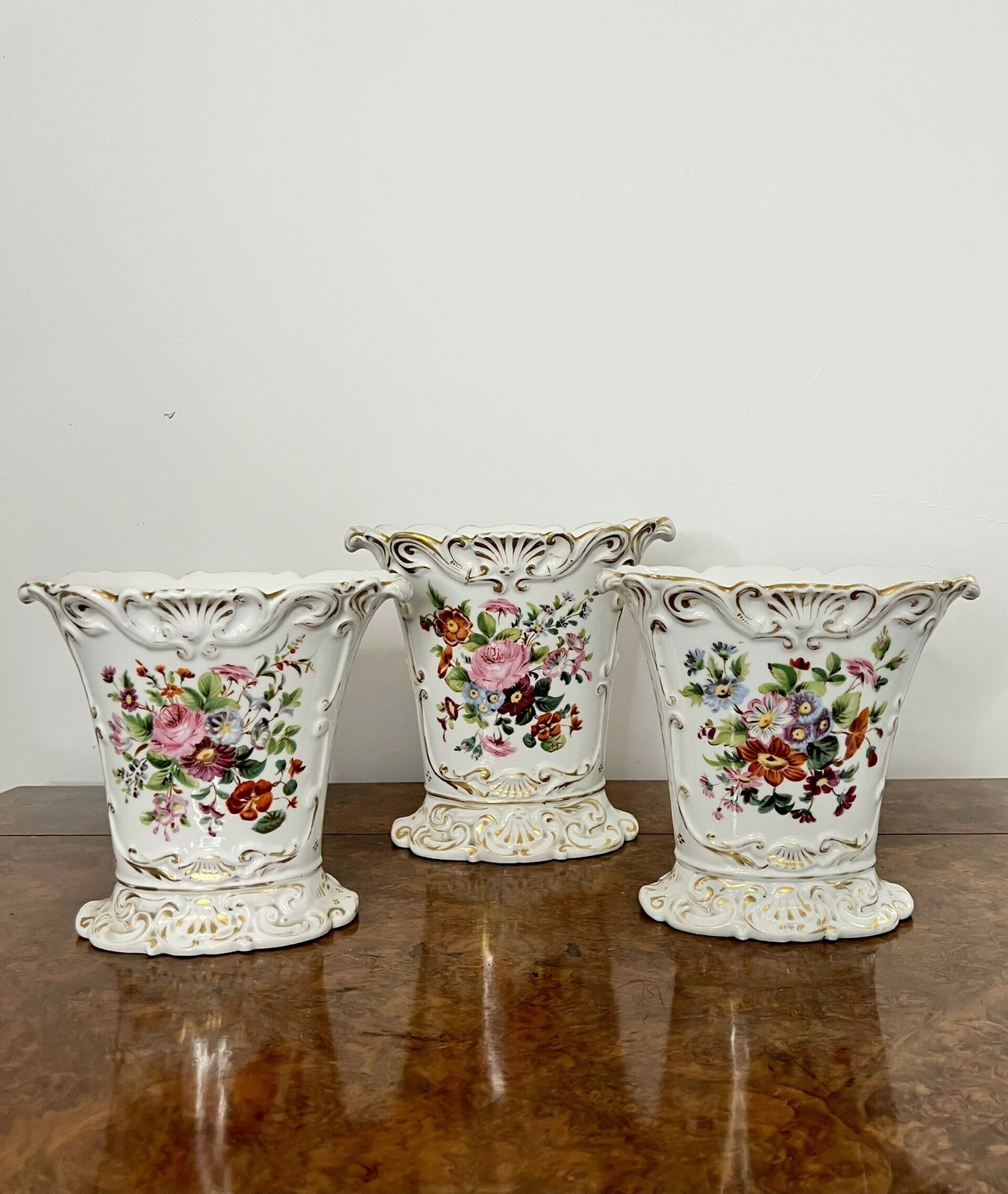 Fantastic Quality Garniture Of Three 19th Century French Vases photo 395.0