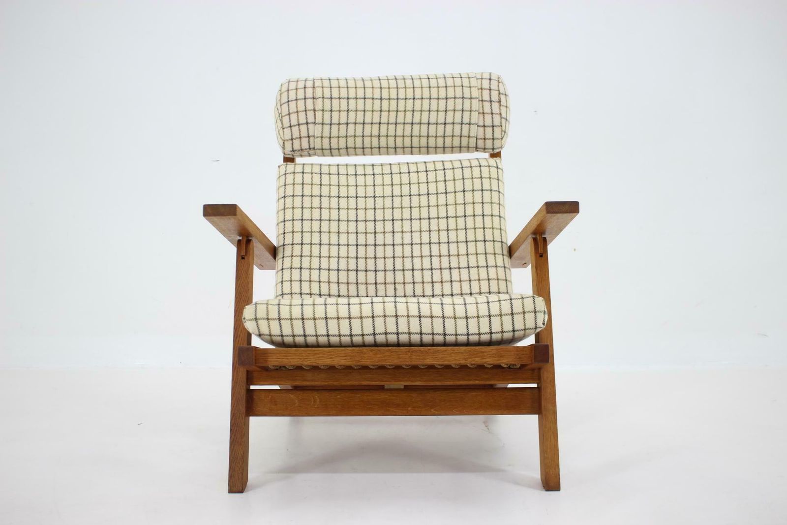 Rare Hans J. Wegner Oak Reclining Lounge Chair Model Ap71, Denmark 1968 photo for sale
