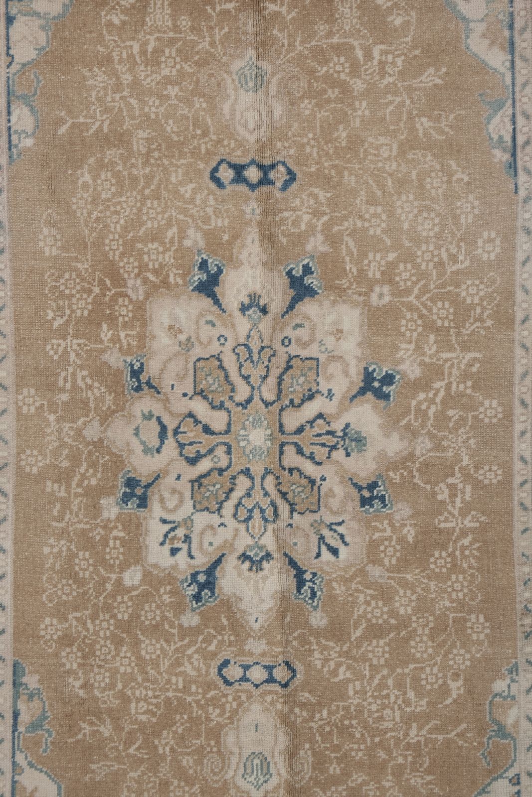 Vintage Turkish Karapinar Rug With Venetian Renaissance Style photo vinterior