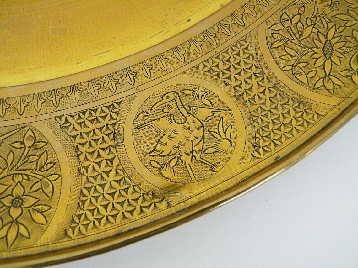 Groot Aziatisch dienblad (Laos of China) in verguld brons. photo buy