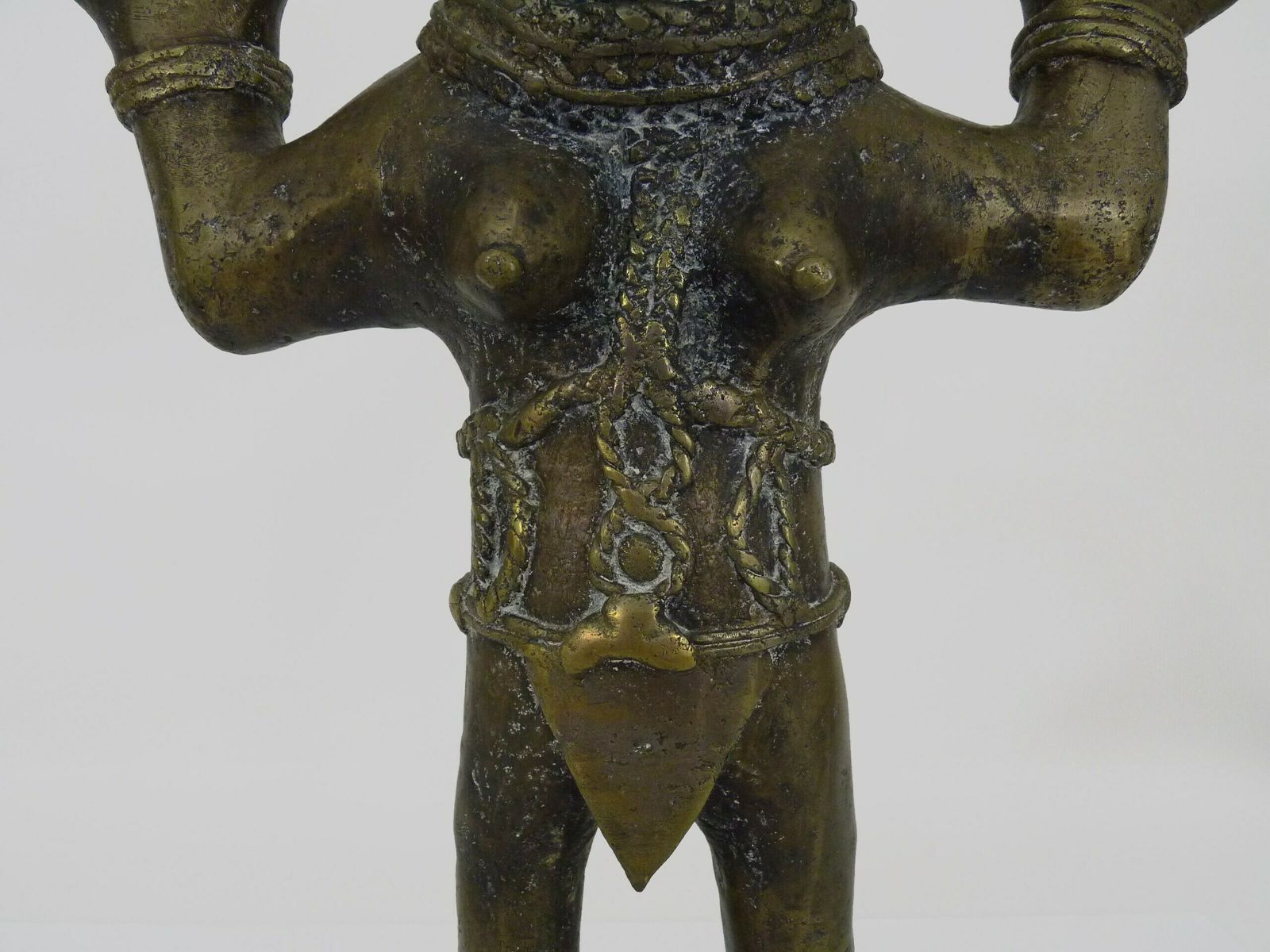 Art africain. Importante sculpture en bronze Bamoun. photo buy
