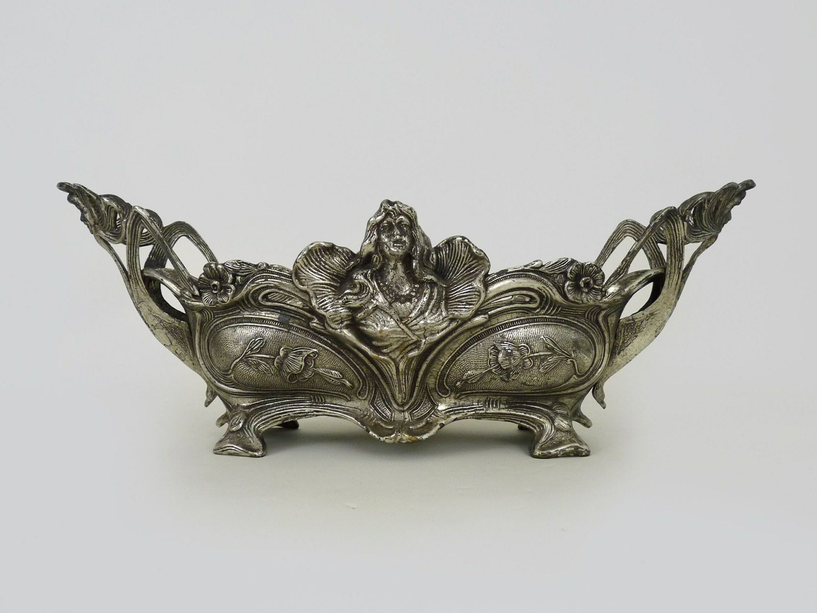 Art Nouveau Verzilverde Bronzen Bloembak photo for sale