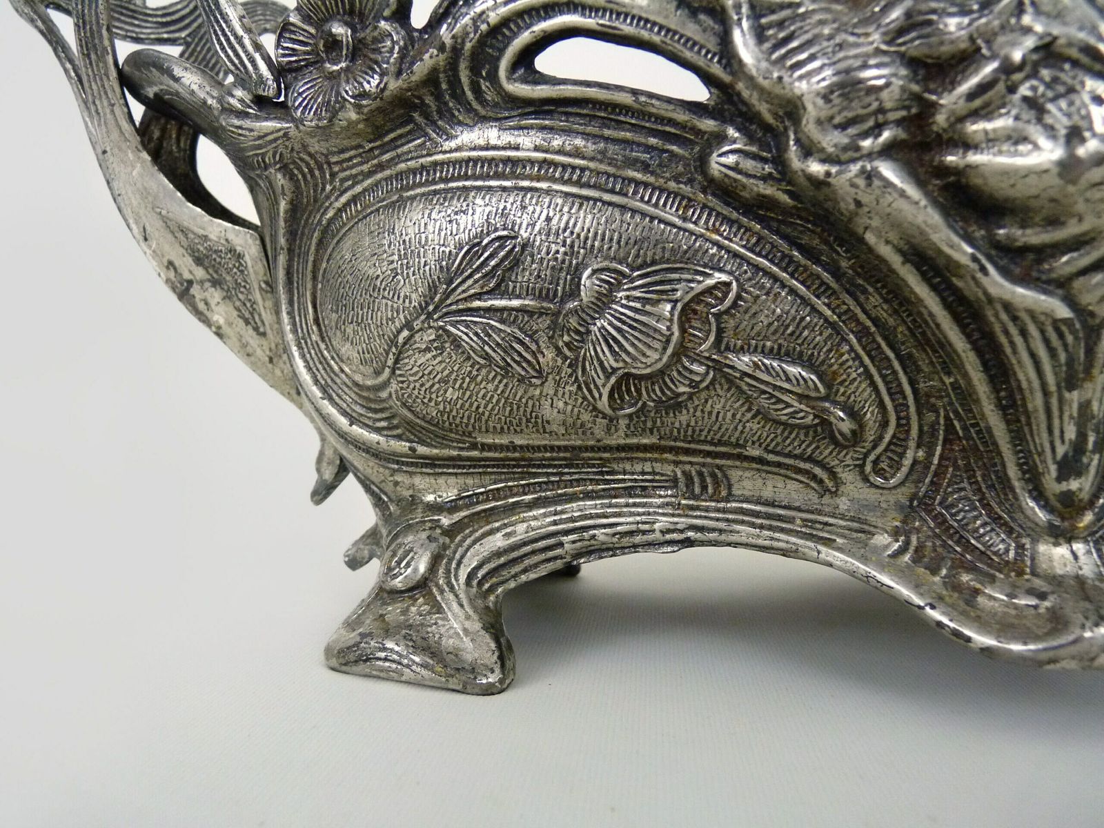 Art Nouveau Verzilverde Bronzen Bloembak photo vinterior