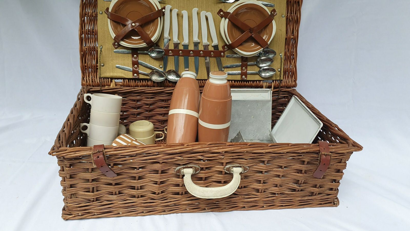 Vintage Large Picnic Basket And Contents Tupperware Mid 20th Century Tv Theatre Display Prop photo vintage