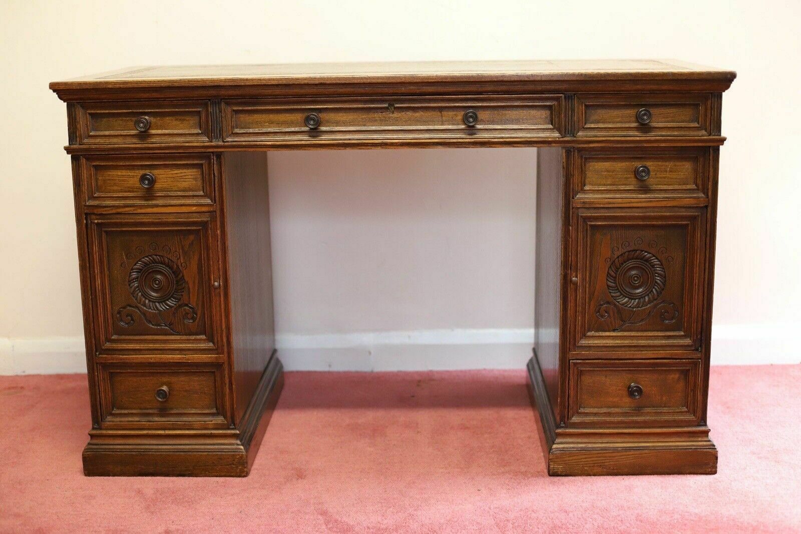 Howard&Son’s Beautiful Victorian Oak Pedestal Desk photo furniture