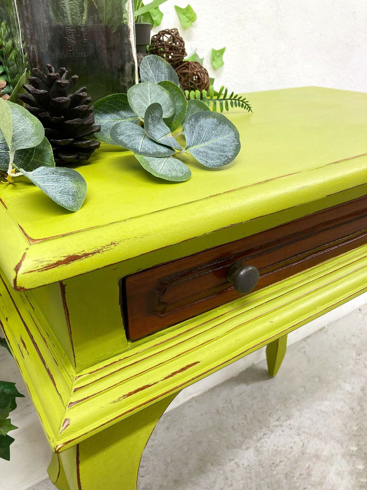 Console Table. Green Console. Hand Painted Cabriole Leg Console. Hallway Table. Bedside Table. Dressing Table. Solid Mahogany. photo buy