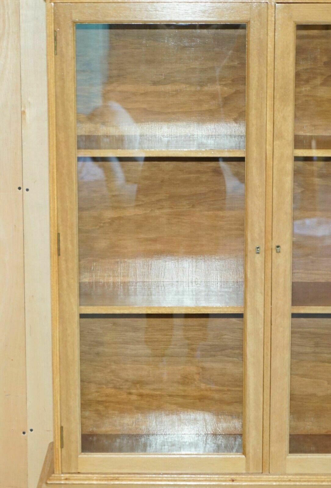 Davind Linley Style Satinwood Walnut & Rosewood Library Bookcase Cupboard Base photo vinterior