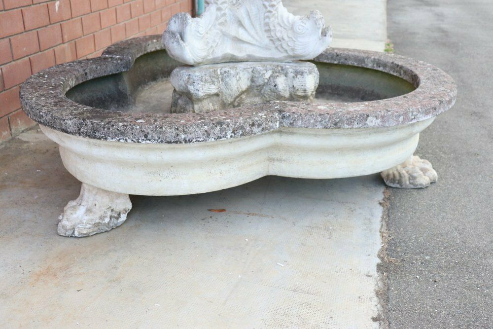 photo vinterior Large Neoclassical Garden Fountain With Statue, 1930s