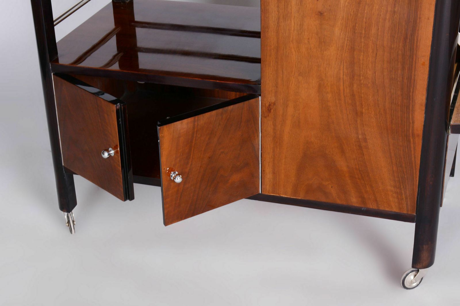 1800.0 Restored Artdeco Walnut Trolley By Thonet, Chrome Plated Steel, Czechia, 1930s photo