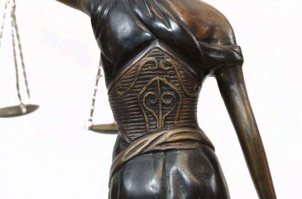 photo vinterior Bronze Lady Justice Statue Scales Legal Justitia Themis