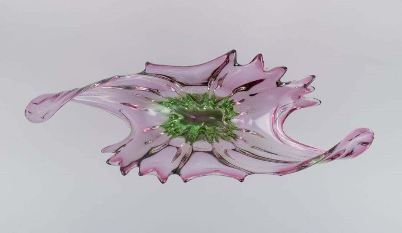 Murano, Italy, Colossal Waved Bowl In Green And Purple Art Glass. 1970s. photo vintage