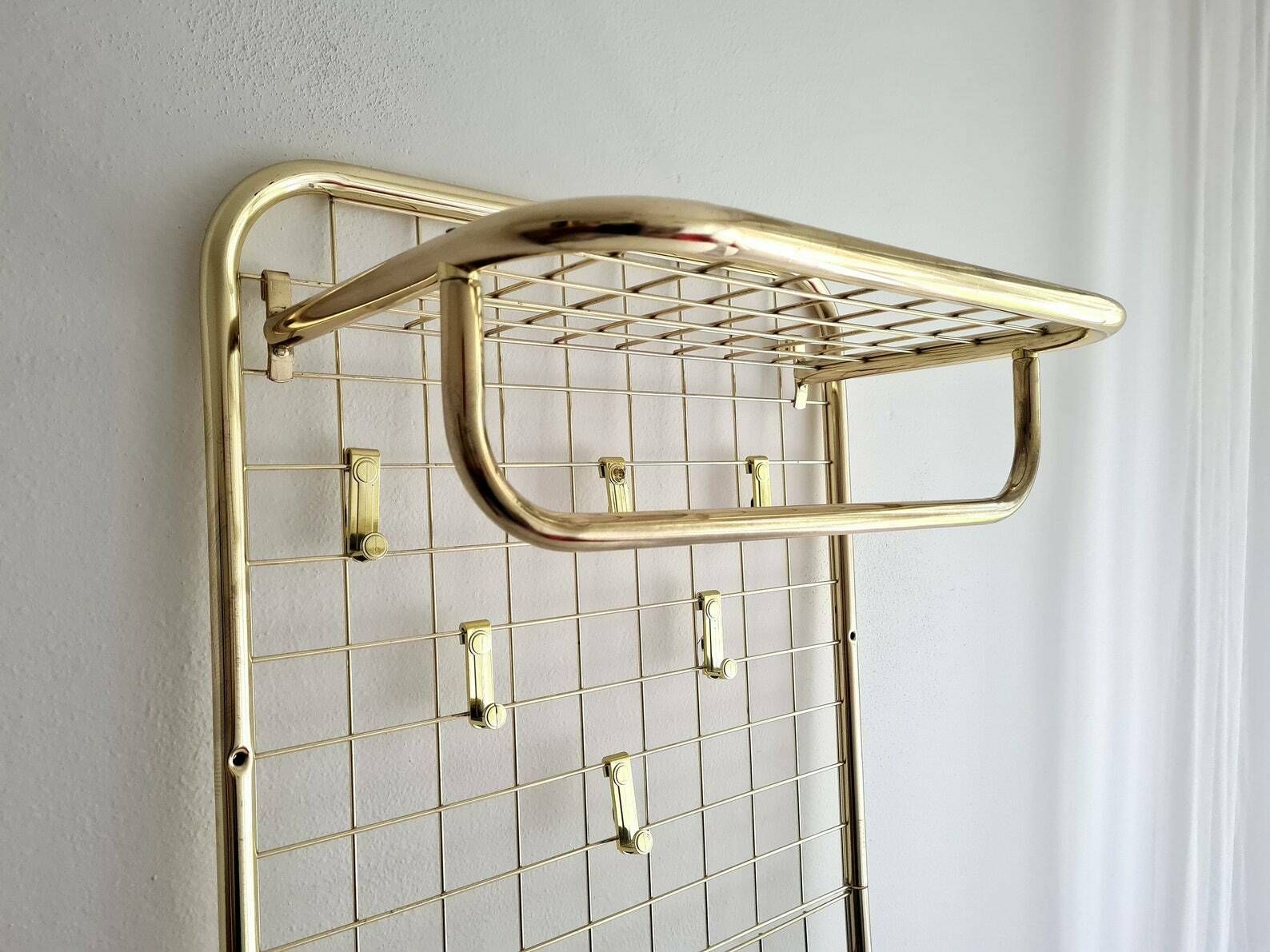Vintage Mid Century Modern Messing Wandkapstok Met Hoedenplank, Kledingroede En 6 Haken, Jaren 1980 photo furniture