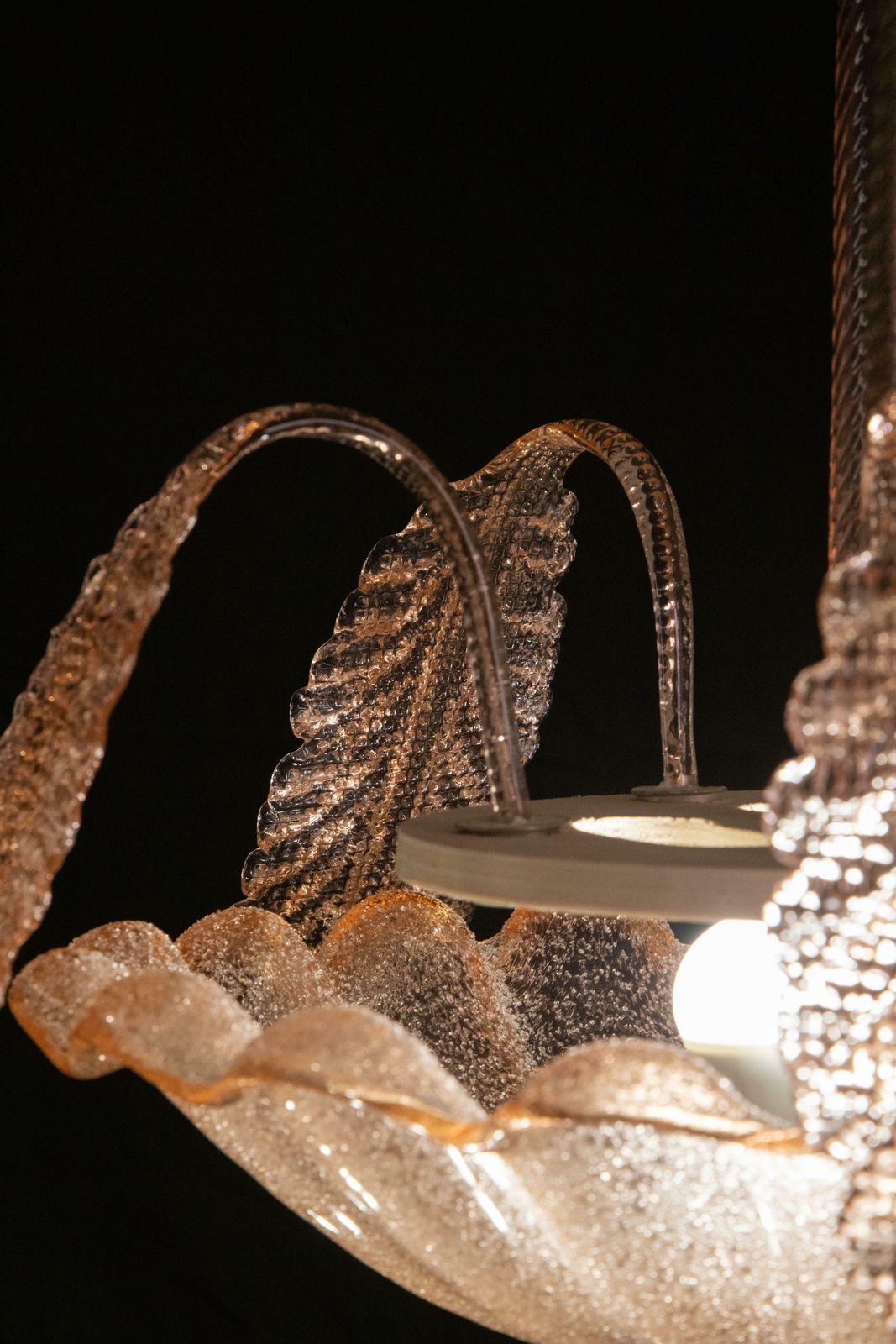 Lighting Charming Pink Art Decò Barovier E Toso Pendant Light, Murano Glass, 1940s photo