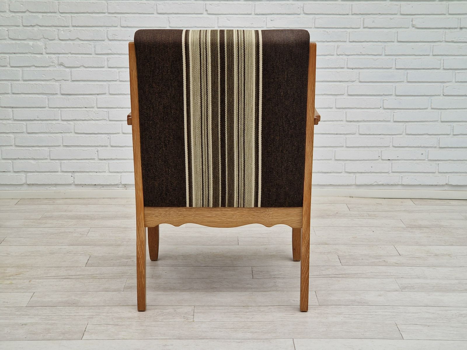 photo furniture 1970s, Danish Design, Oak Wood Armchair In Furniture Wool, Oak Wood.