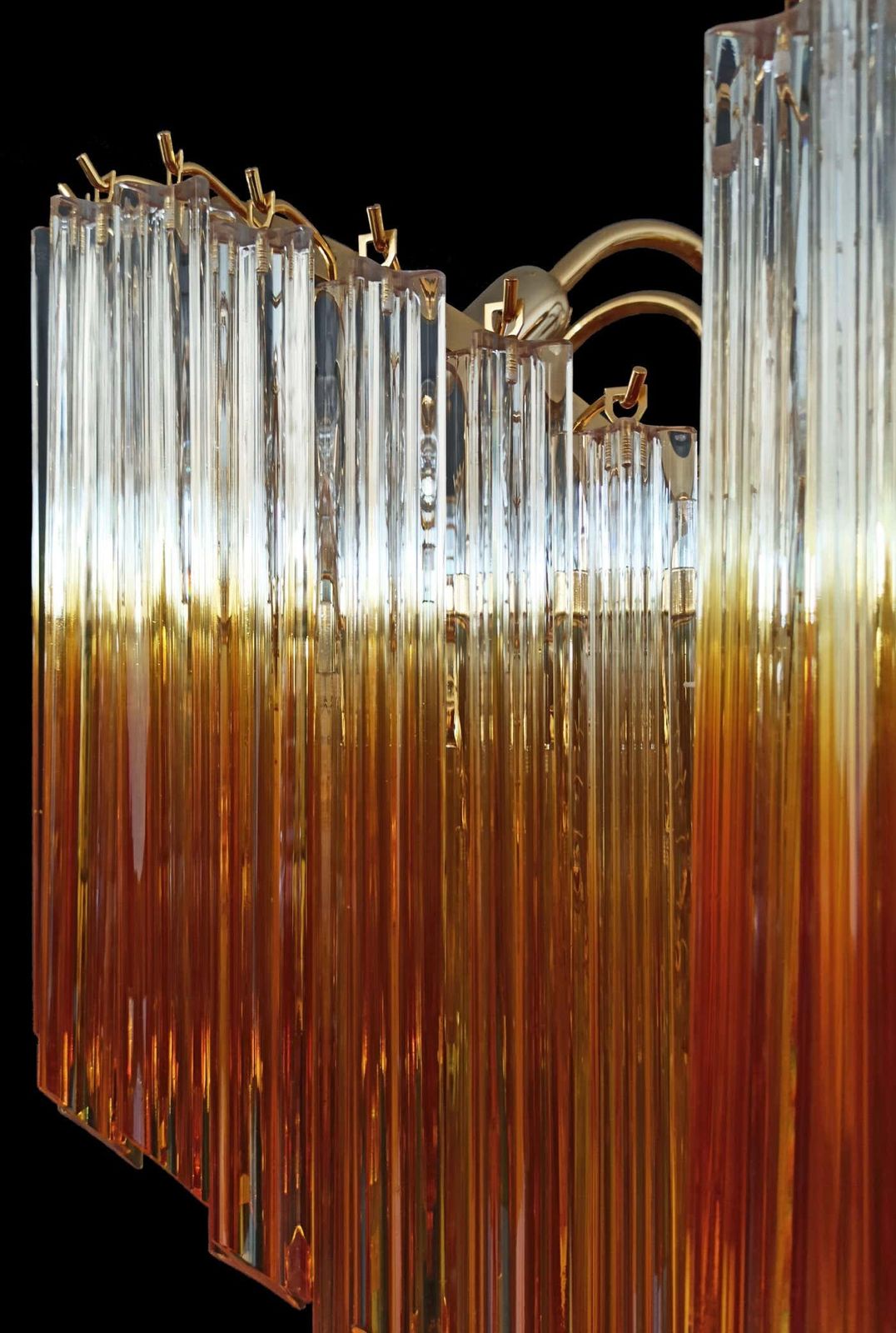 photo vinterior Beautiful Quadriedri Murano Glass Chandelier   114 Shaded Amber Prism