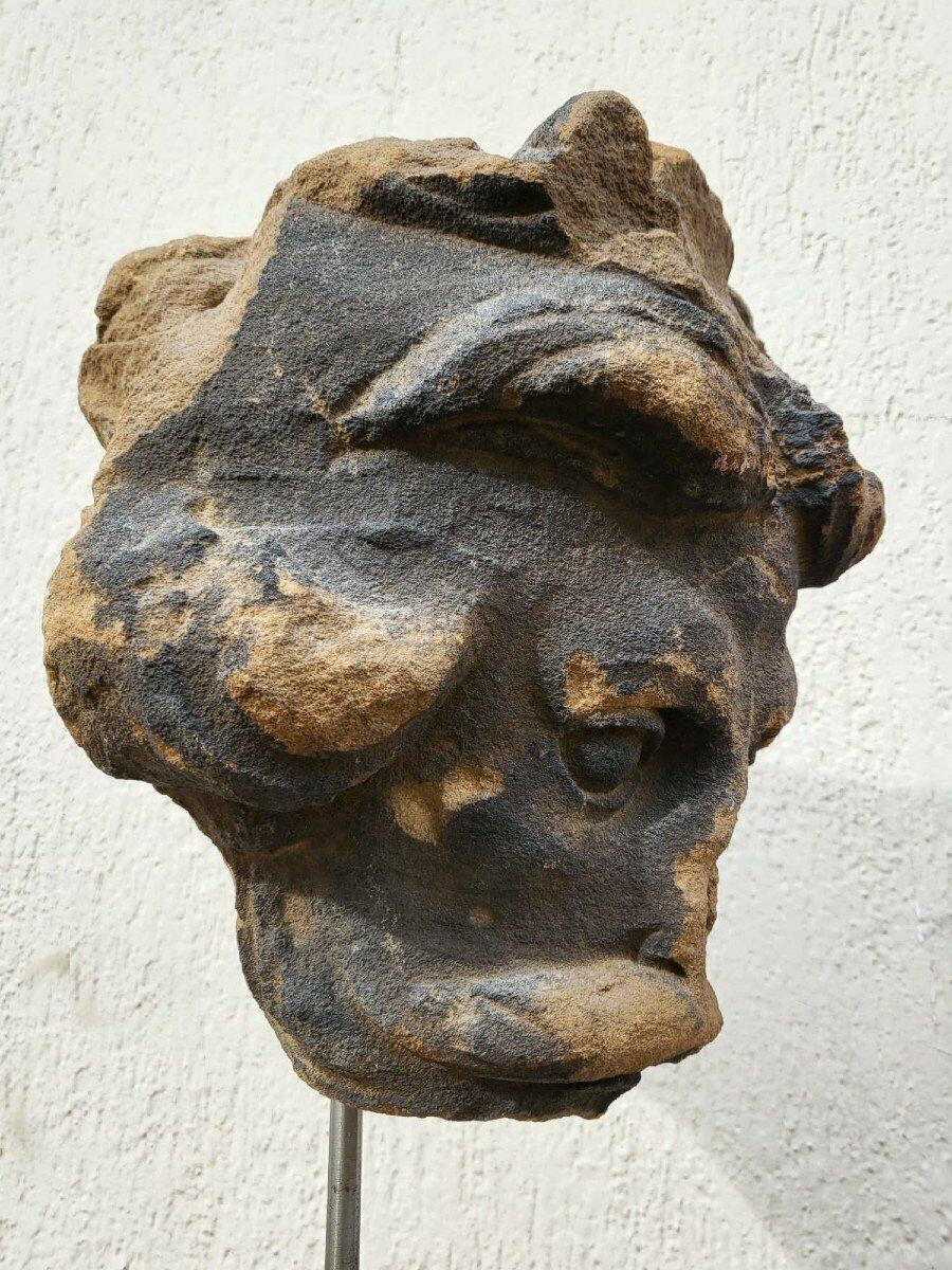 Stone Head Sculpture, United Kingdom, Xviith Century photo furniture