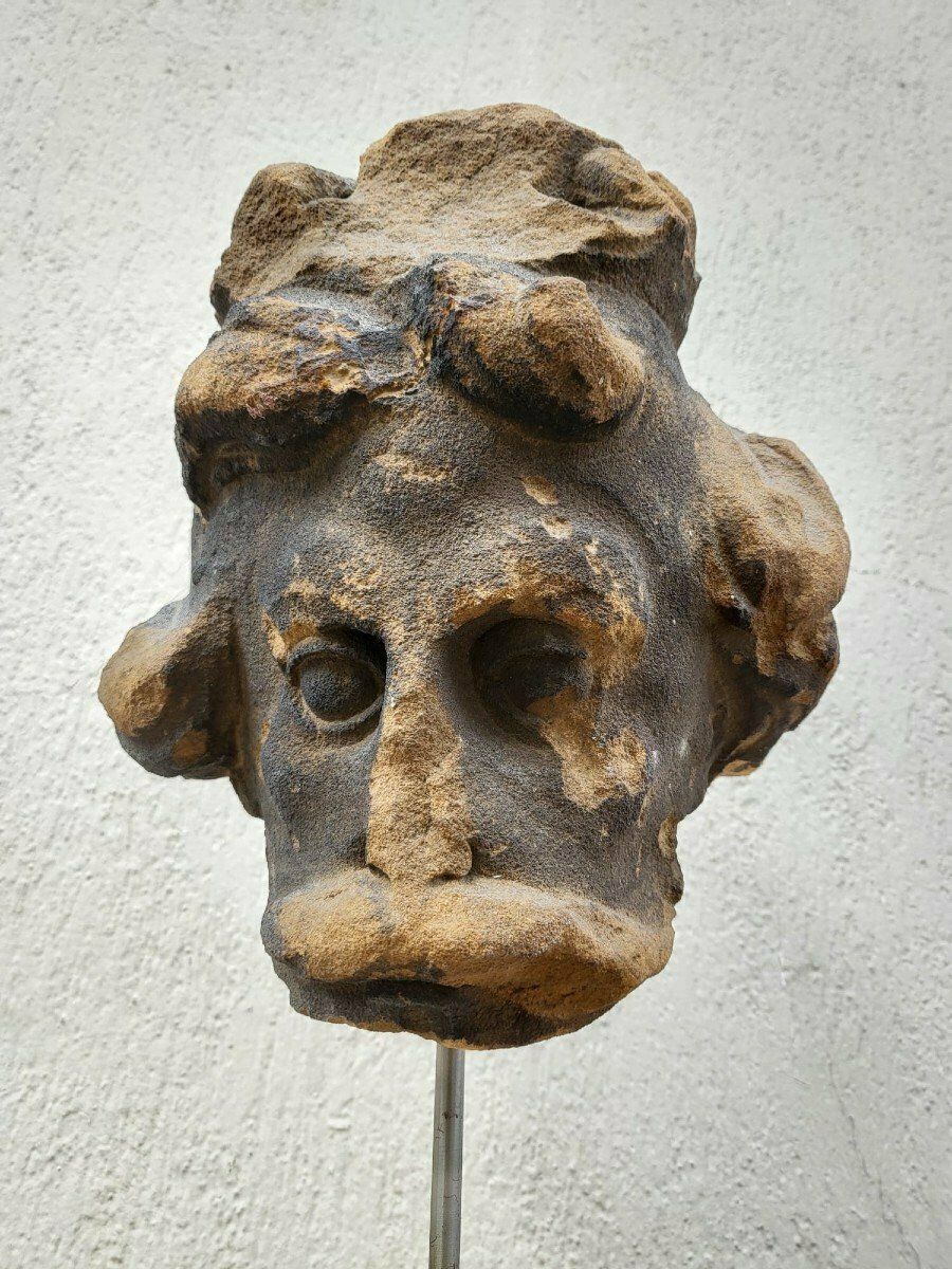 Stone Head Sculpture, United Kingdom, Xviith Century photo 1250.0