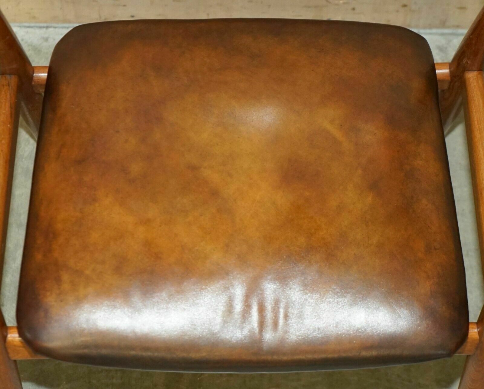 photo vintage Fully Restored & Stamped 1960's Hans J Wegner Ch 35 Brown Leather Armchair