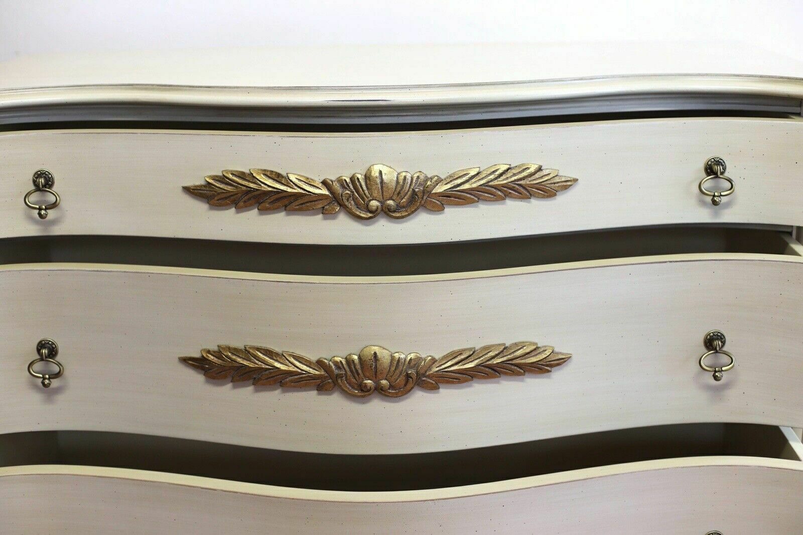 Lovelly Painted Chest Of 4 Drawers French Style photo vintage