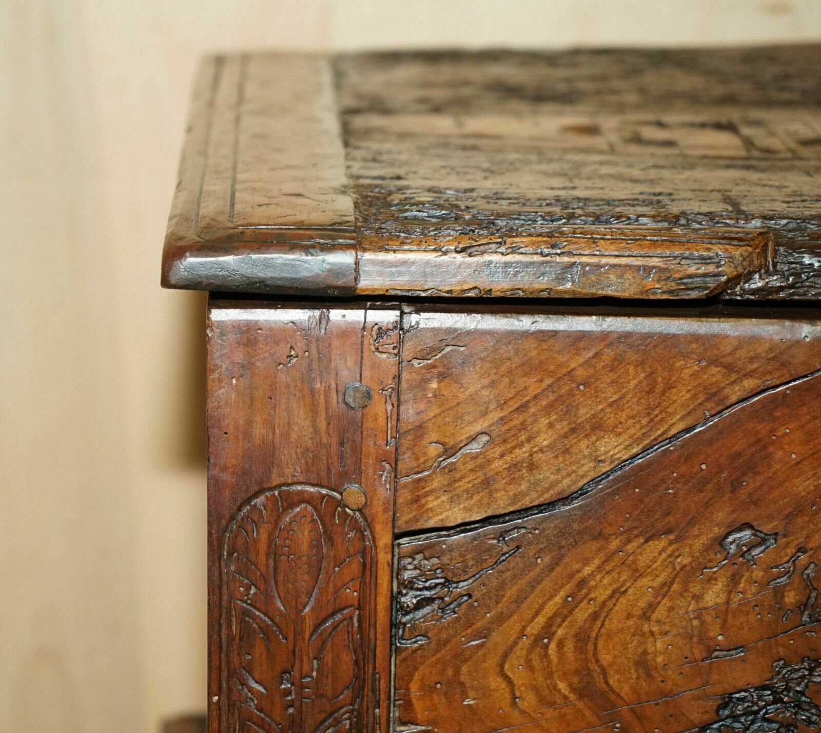 Antique 18th Century Six Plank Heavily Burred Chestnut Wood Trunk Chest photo 2950.0