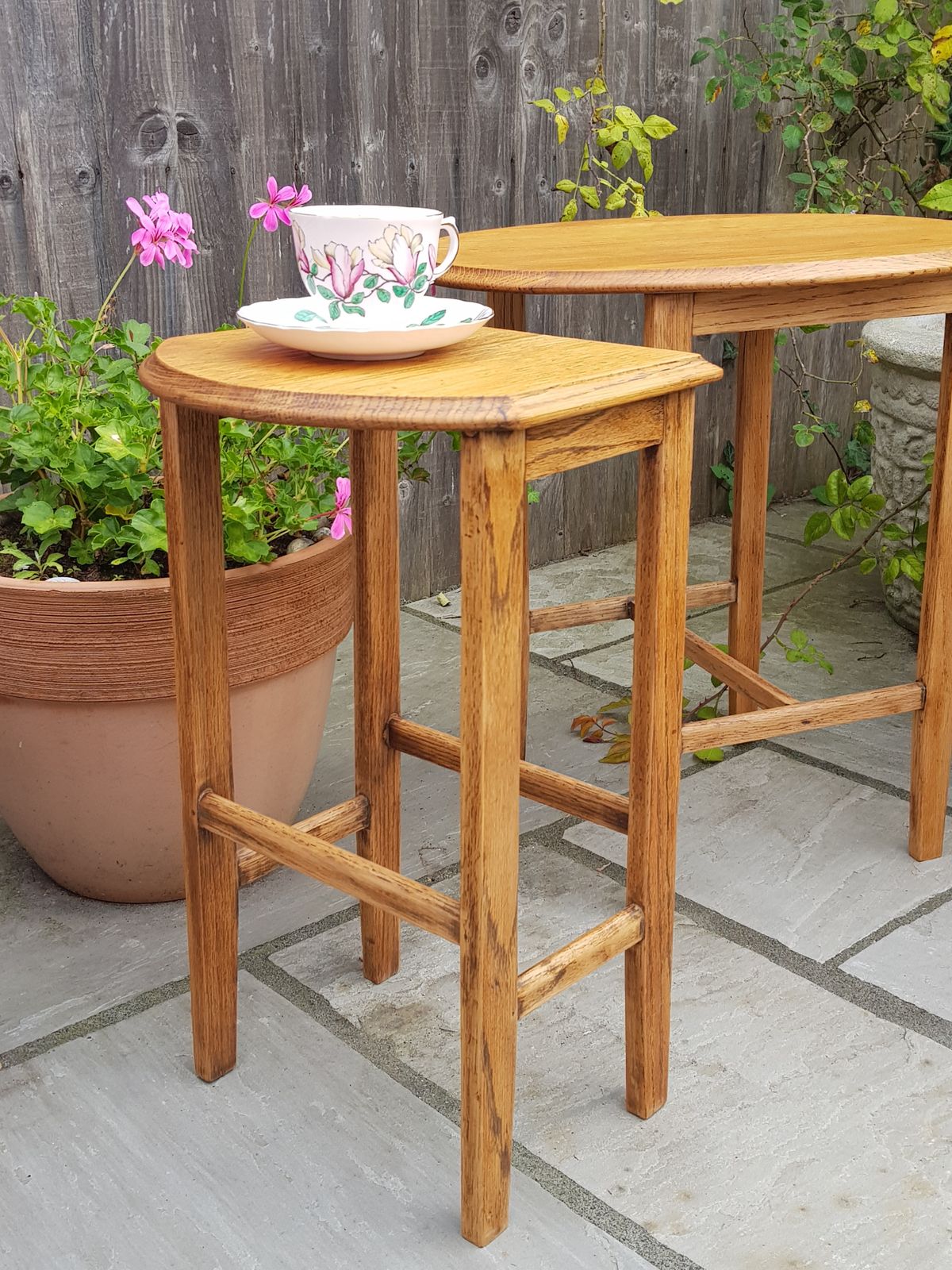 219.99 Vintage Nest Of Three Oak Tables With Beautiful Grain Markings. Bevelled Edges. Slender And Elegant Legs photo