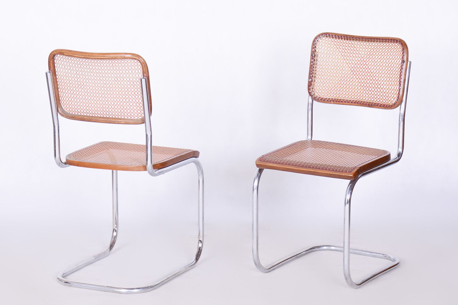 Restored Bauhaus Pair Of Chairs, Robert Slezak, Beech, Chrome Plated Steel, Czechia, 1930s photo vinterior