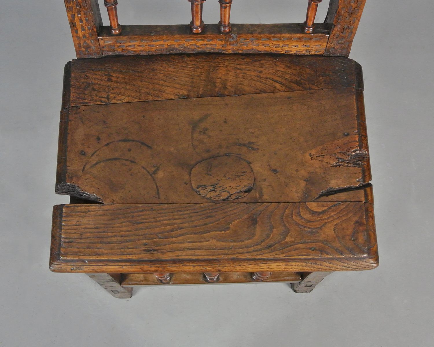 Rare And Beautiful Walnut And Yew Spindle 'Back Stool' Chair C. 1600 photo 1190.0
