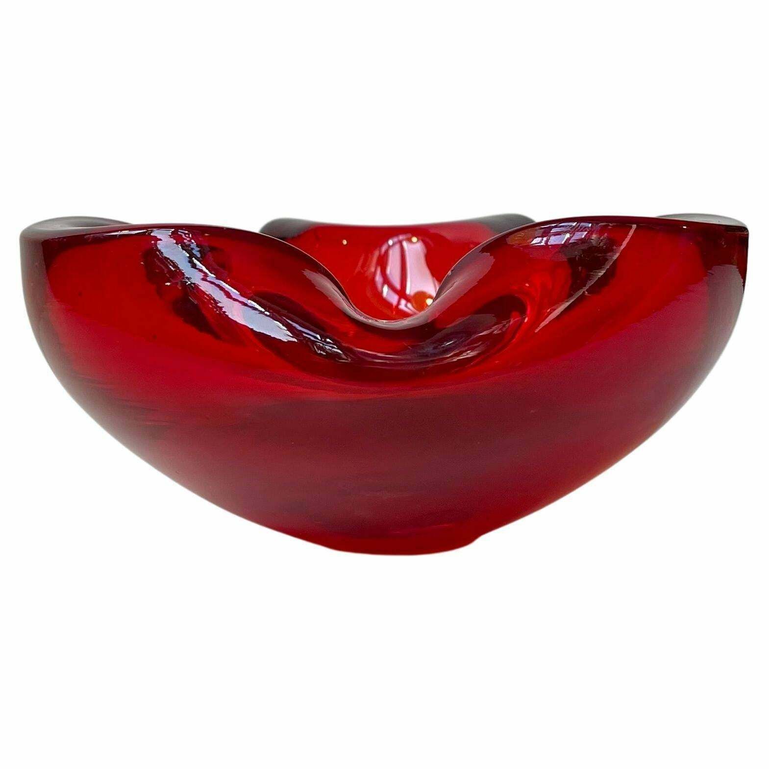 Murano 'Kiss' Or 'Red Lips' Glass Ashtray, 1970s, Italy photo vintage