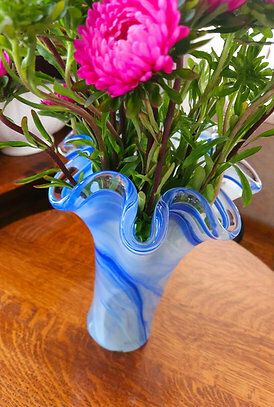 photo for sale Spectacular Murano Glass Art, Handkerchief Vase With Marbling Effect