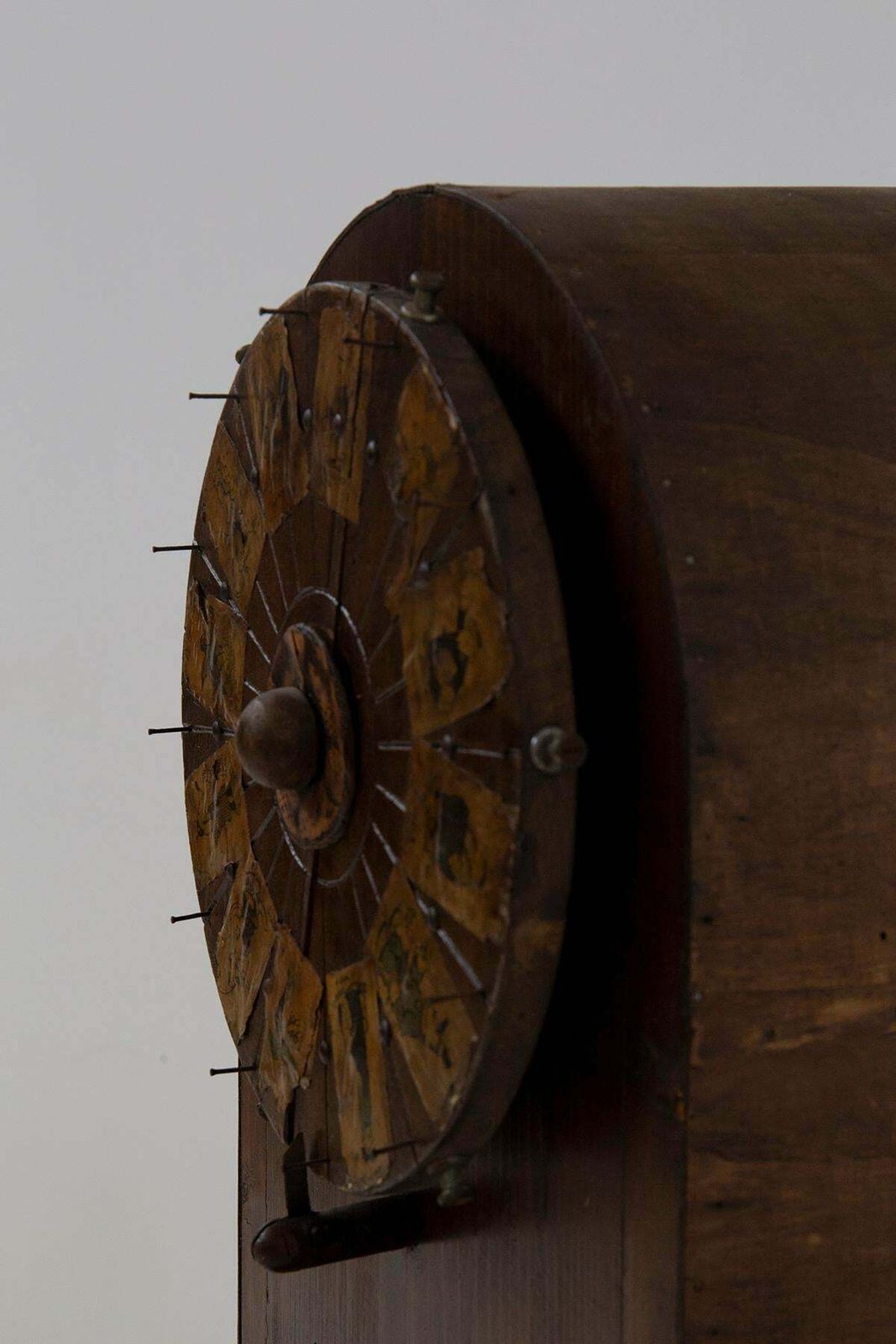 photo furniture Antique Wooden Roulette Game Wheel With Applied Figures