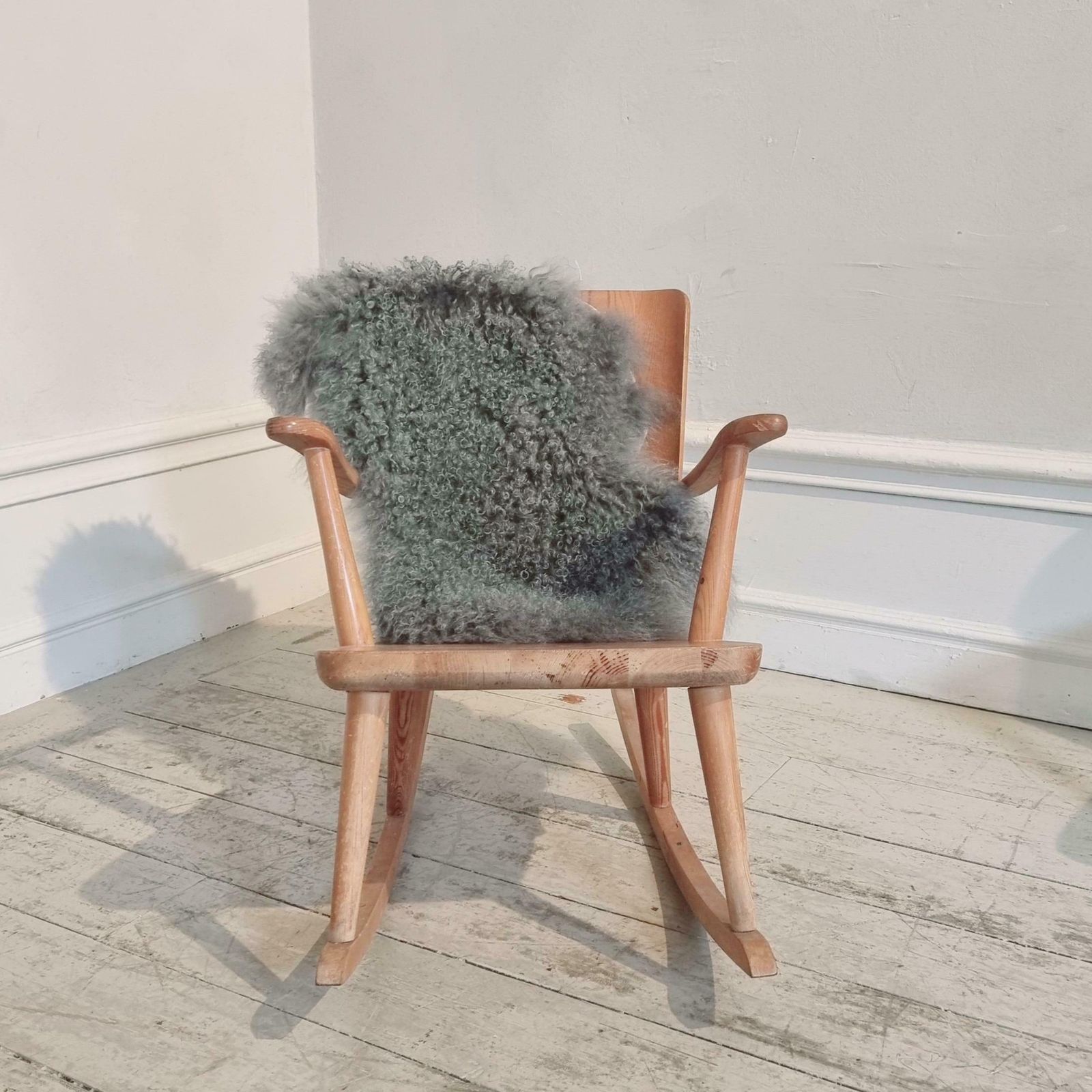 Svensk Fur 513 Rocking Chair For Karl Malmvall, Sportstugemöbel. Sweden 1940/50s photo 5217.0