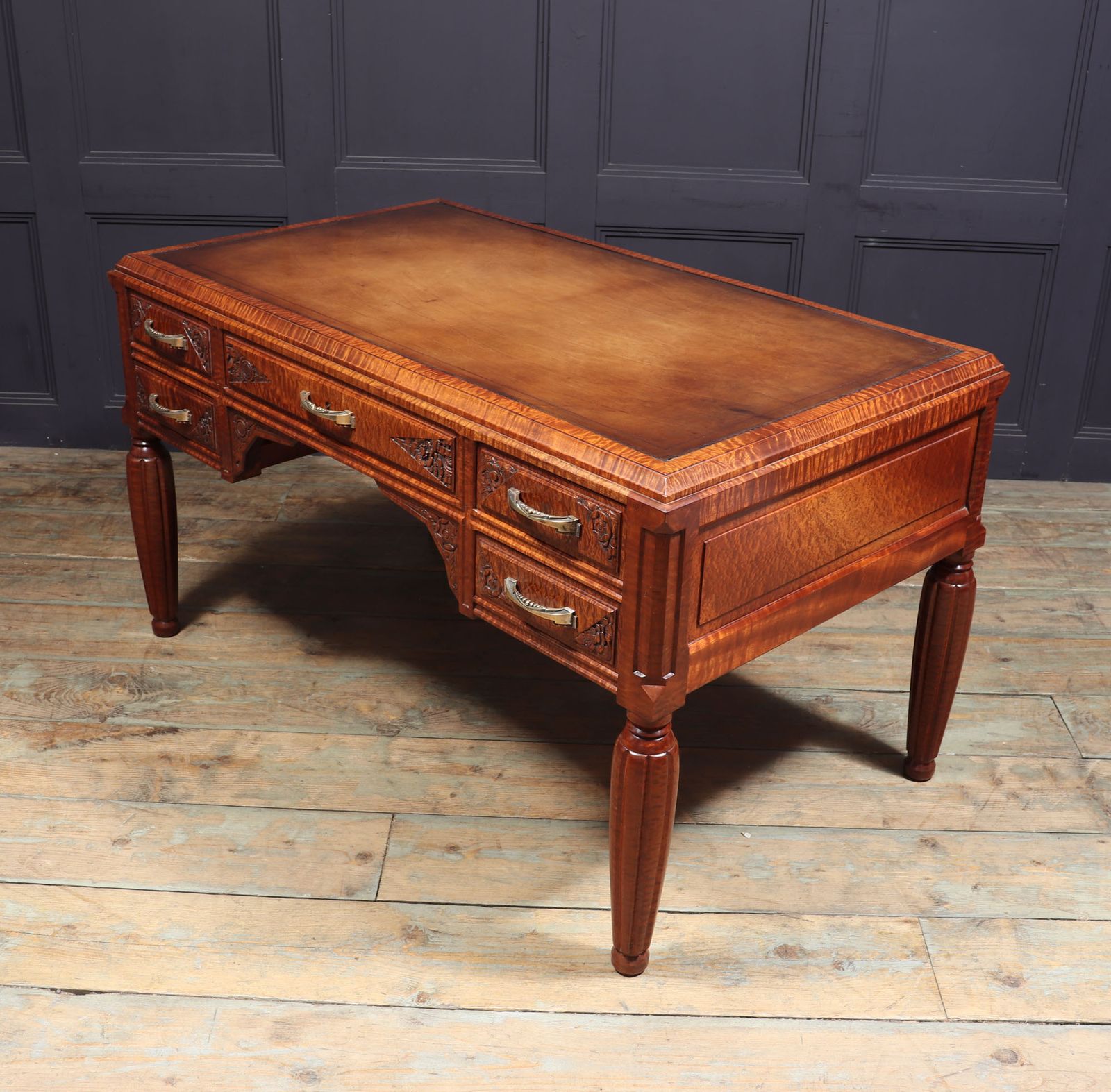 photo furniture French Art Deco Desk In Pommelle Sapelle