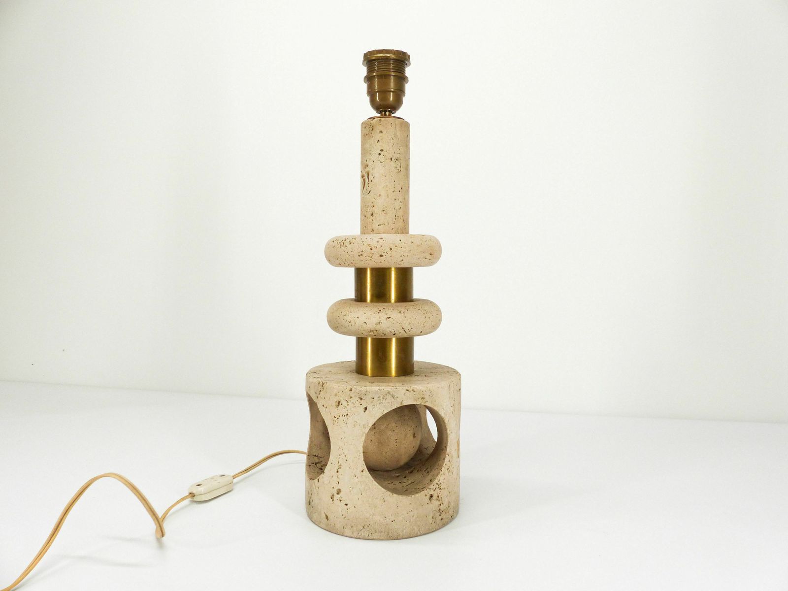 Lamp In Travertine Attributed To Giuliano Cesari Or Fratelli Mannelli 1970
