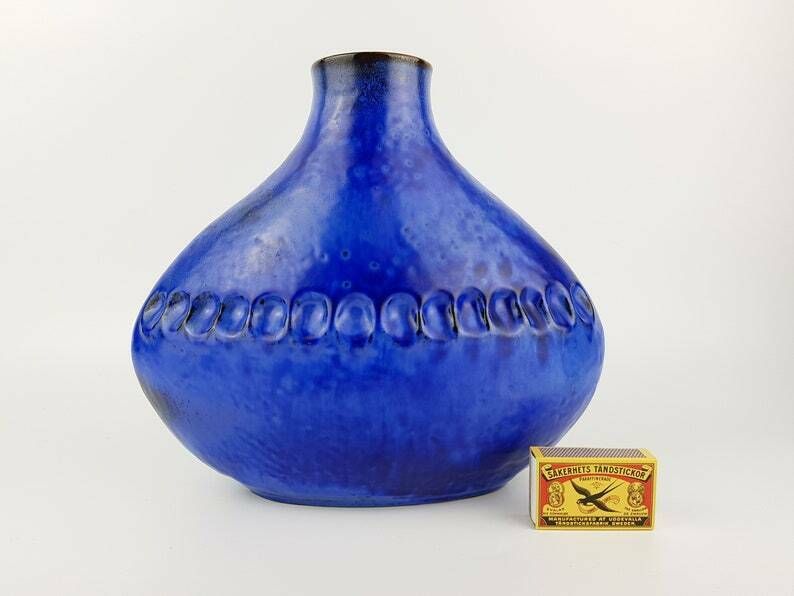 Vintage Carstens Tonnieshof Blue Elliptical Vase From The Atelier Serie By Gerda Heukeroth B 128 24 West German Pottery 1960s photo furniture