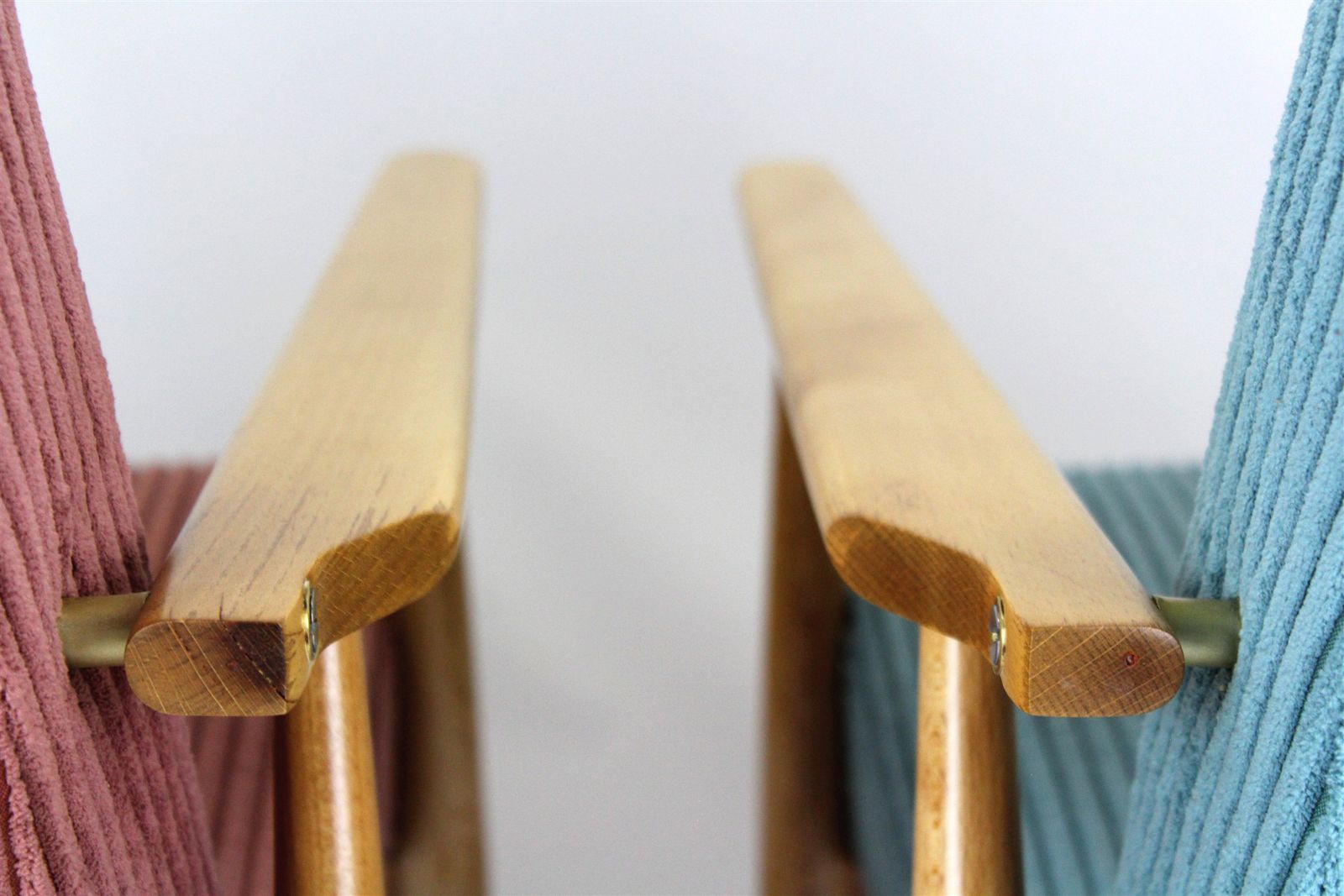 photo vintage Mid Century Pink & Turquoise Beech Armchairs, 1960s, Set Of 2