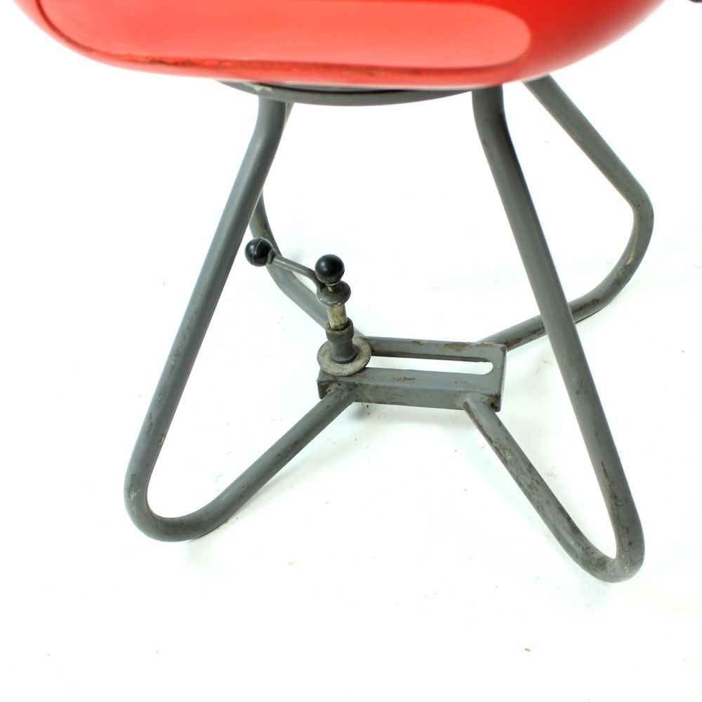 Red Fiberglass & Metal Tram Chairs By Miroslav Navratil For Vertex, 1960s photo buy