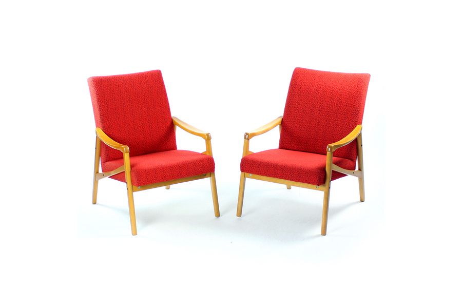 Midcentury Armchair In Light Beech & Red Fabric By Interier Praha, Czechoslovakia 1971 photo vinterior