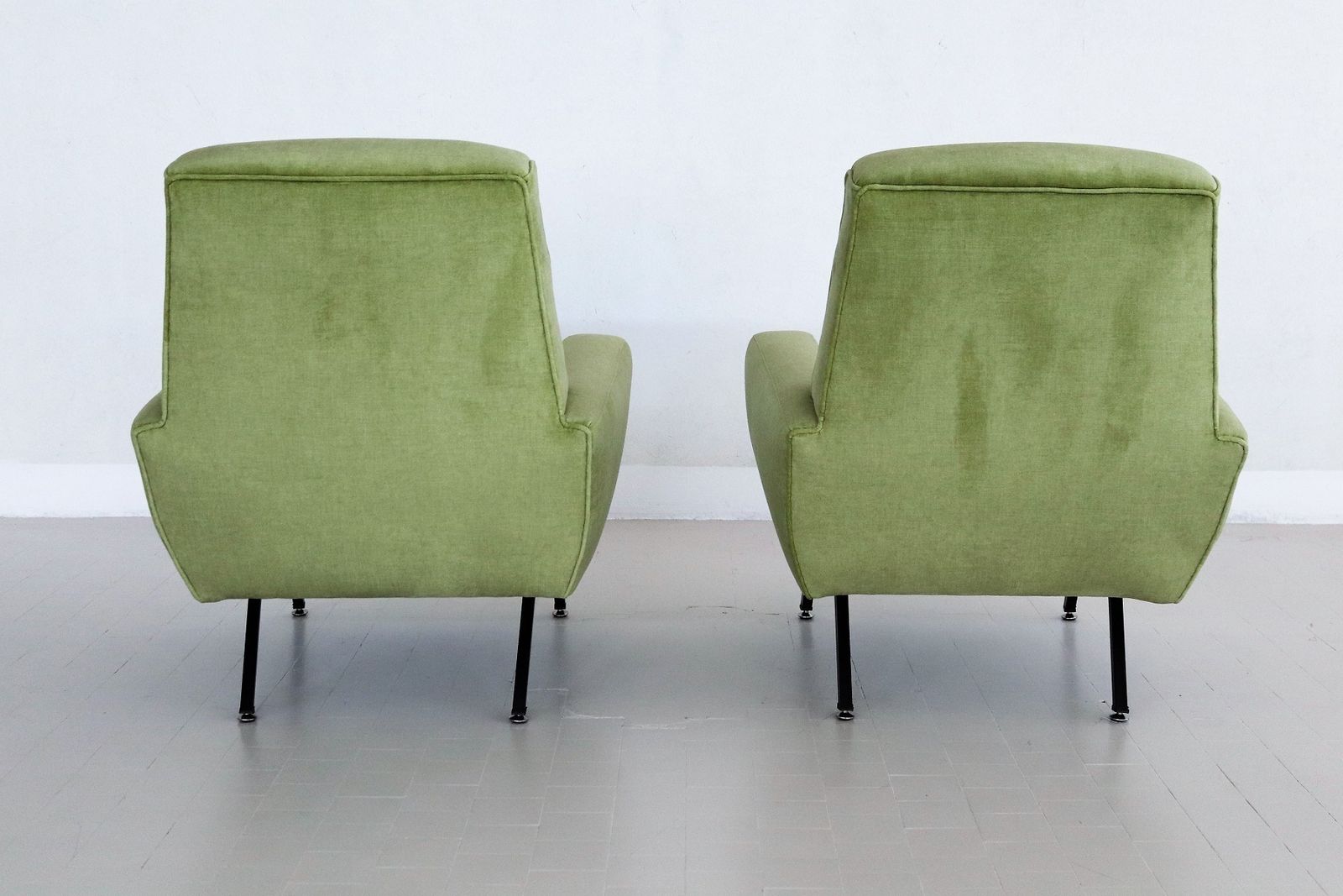 Italian Midcentury Armchairs Re Upholstered In Green Velvet, 1960s photo vintage