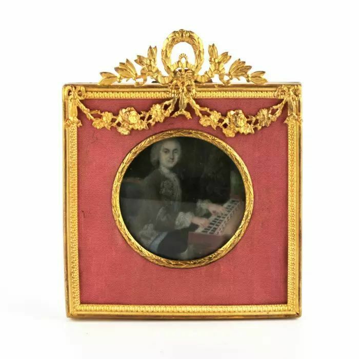 Antique Photo Frame Of The Late 19th Century