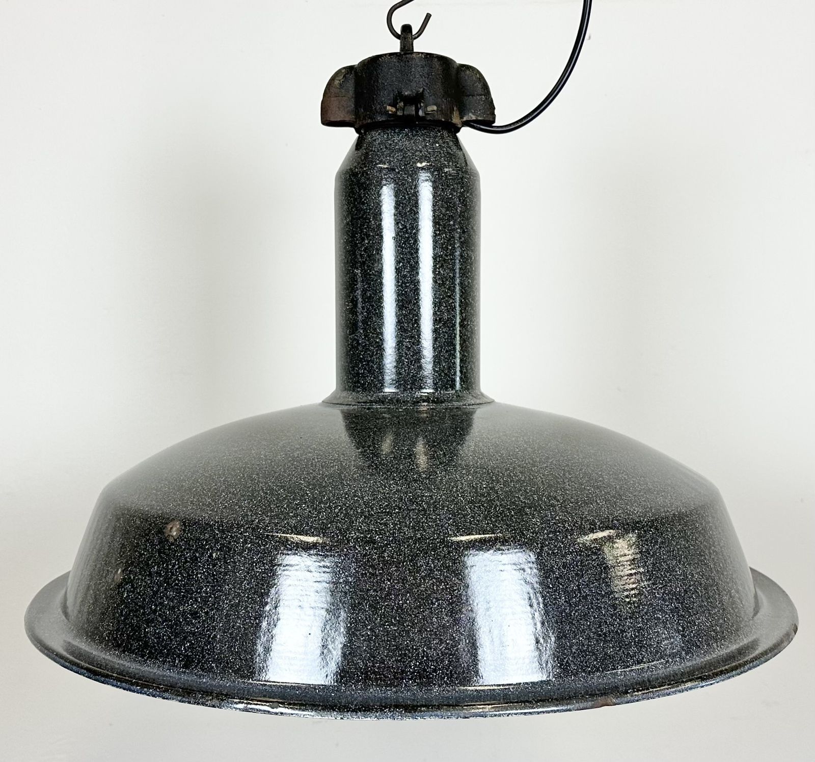 photo buy Large Industrial Grey Enamel Factory Lamp With Cast Iron Top, 1960s