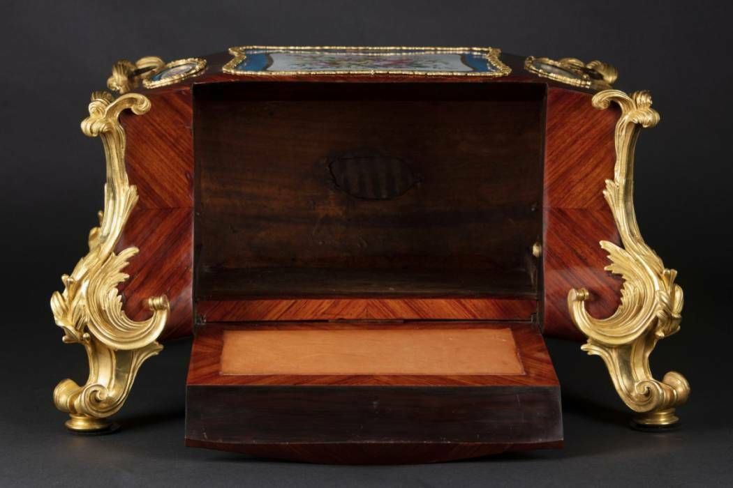 Table Box For Jewelry. Sevres 1830. photo 11542.0