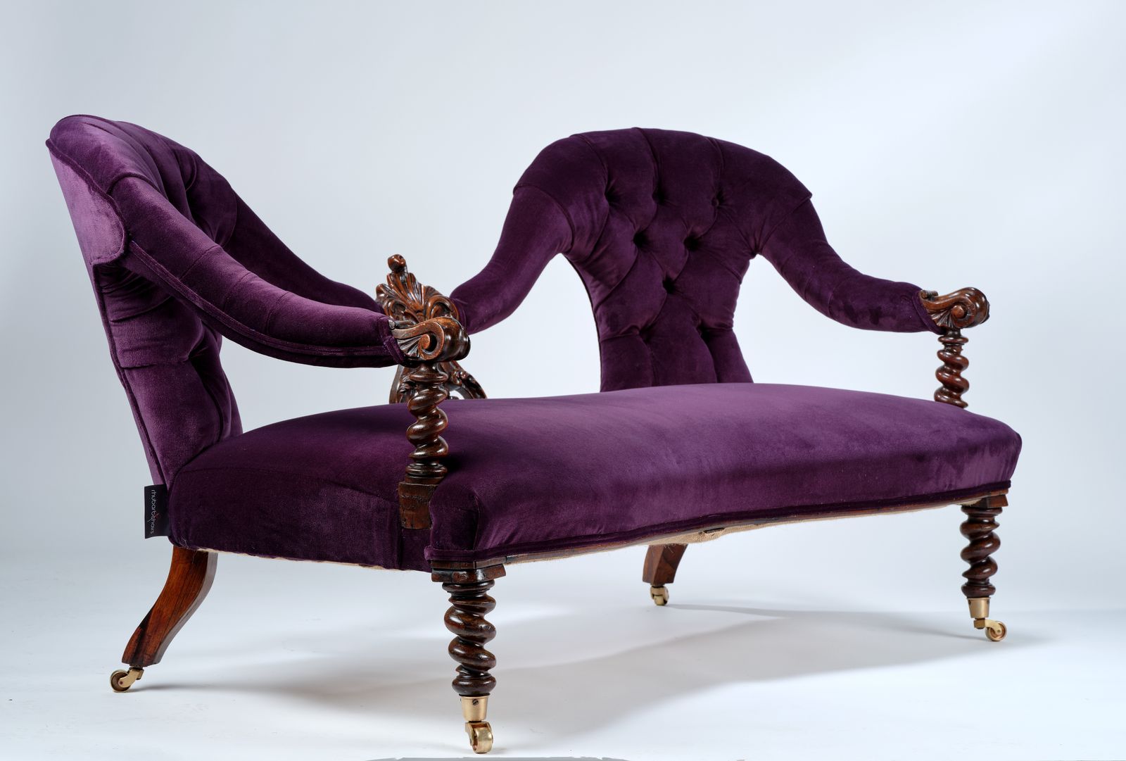 photo vinterior Gorgeous Victorian Barley Twist Rosewood Sofa, Fully Restored And Reupholstered In Rich Purple Velvet, England Circa 1900's.