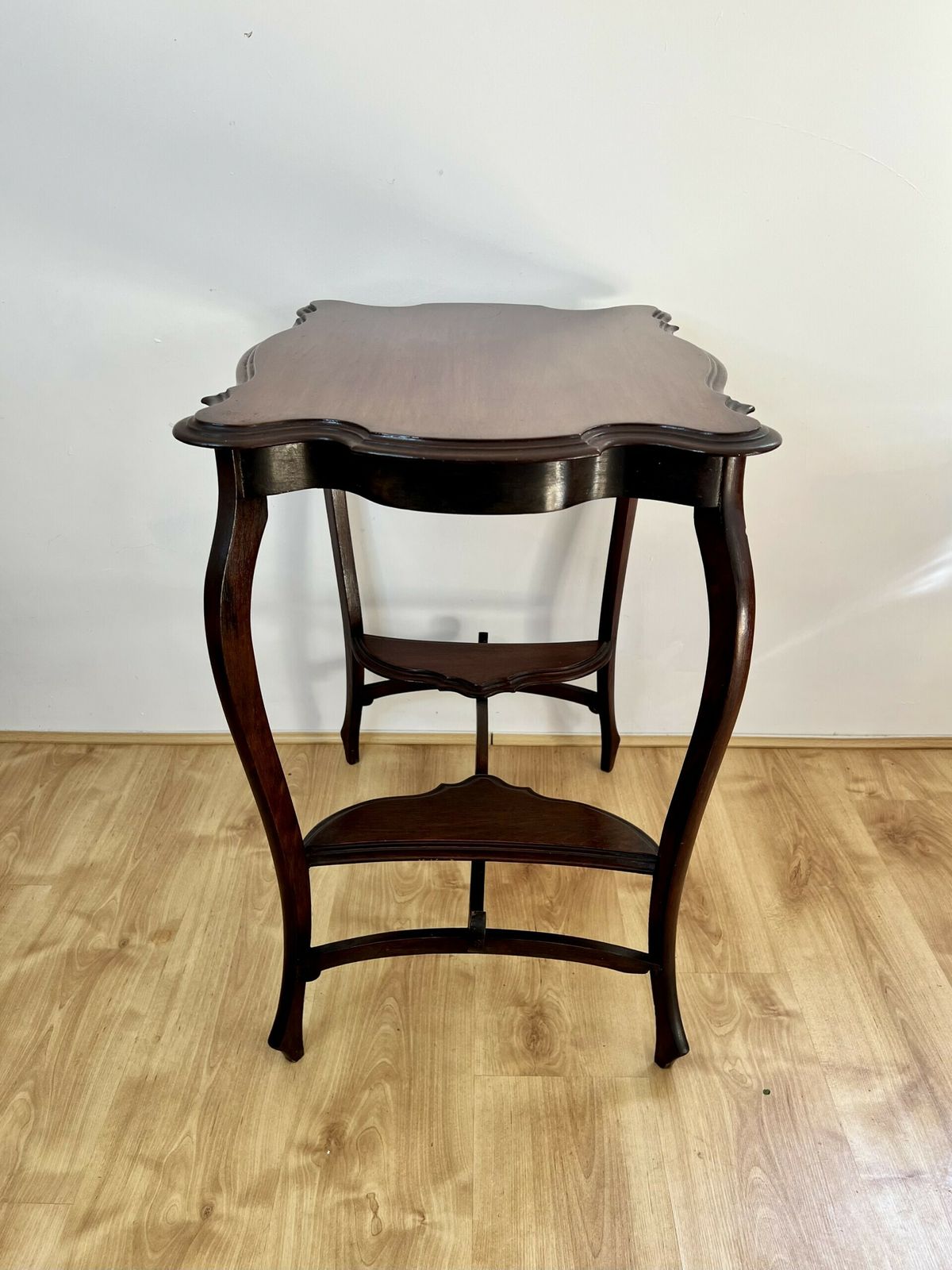 Antique Quality Mahogany Lamp Table photo for sale